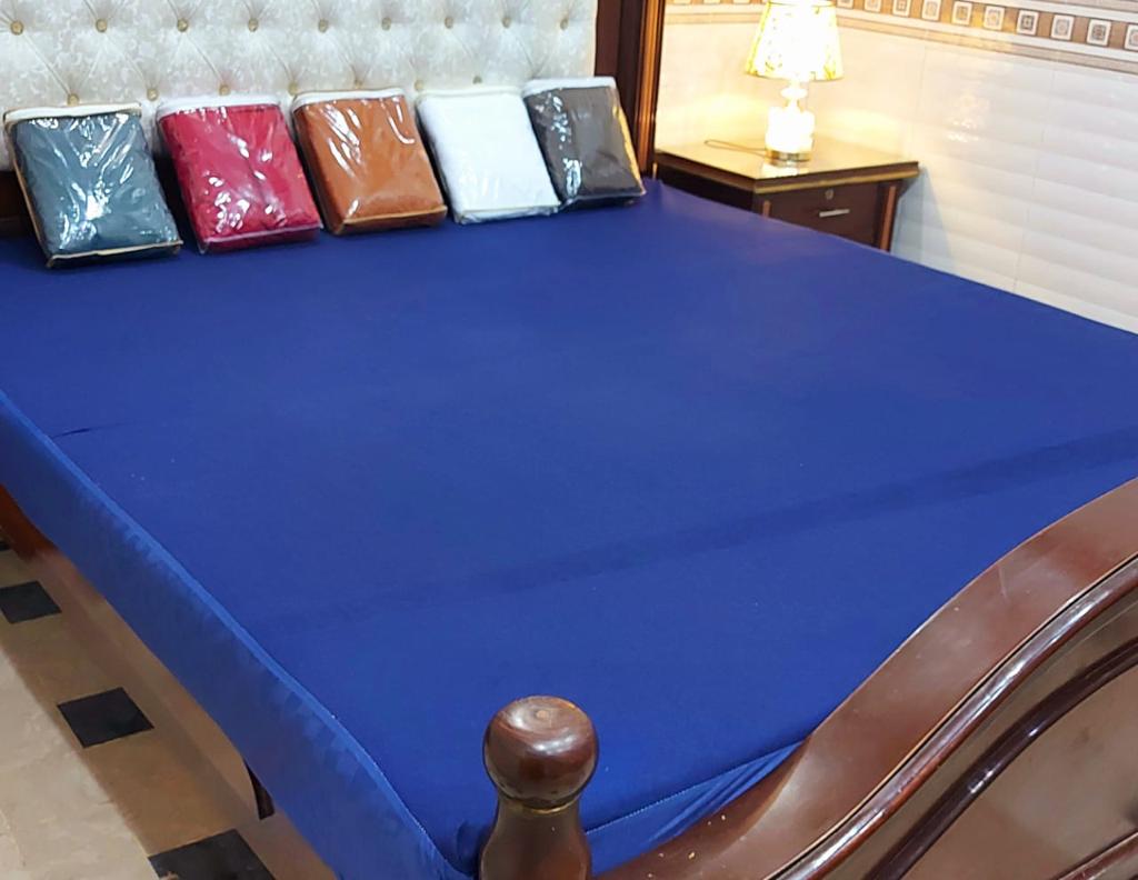 Dyed Terry Water Proof Fitted