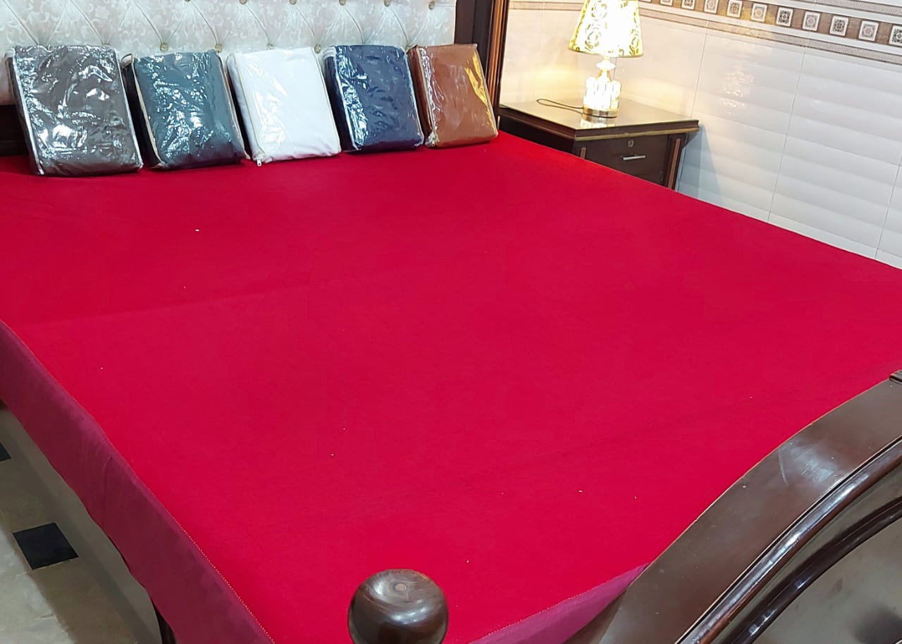 Dyed Terry Fitted Water Proof (Red Rose)